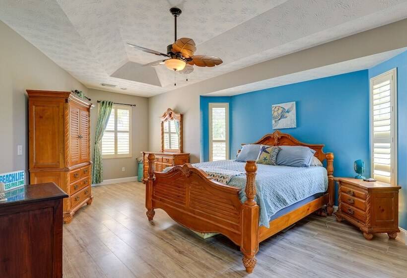 Fort Pierce Escape: Beach Entry Pool, Waterslide!