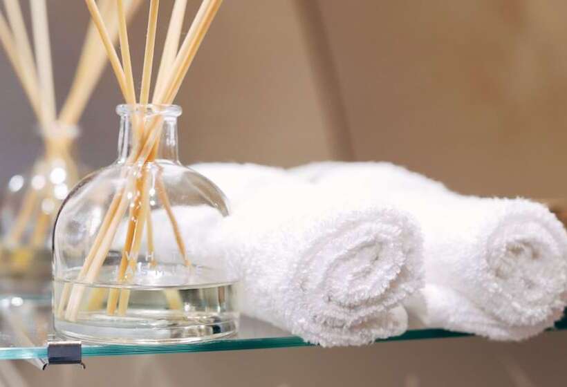 Hotel Further.space At Carrickreagh Bay