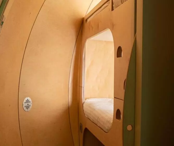 Hotelli Further.space At Carrickreagh Bay