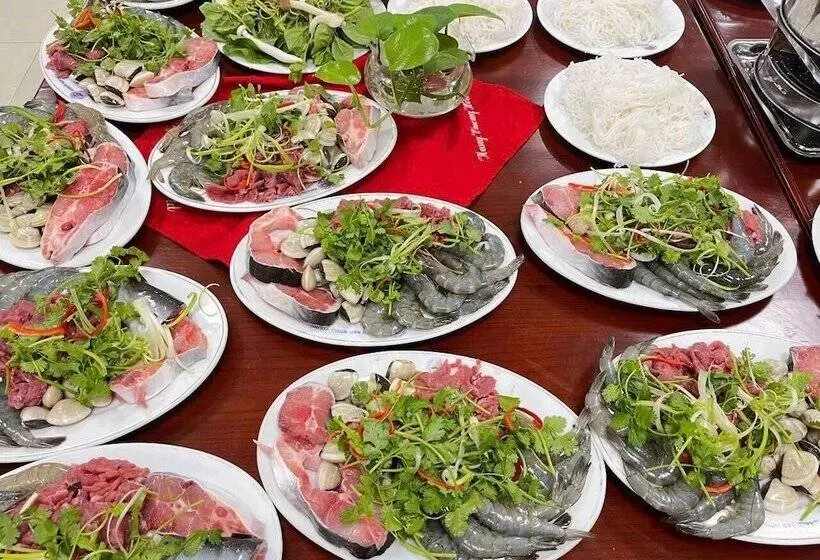 هتل Khach San Hung Vuong