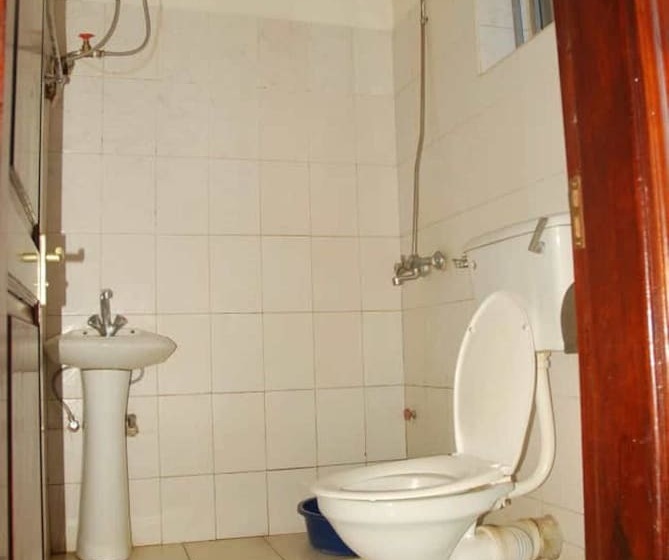 Отель New Palm Royal