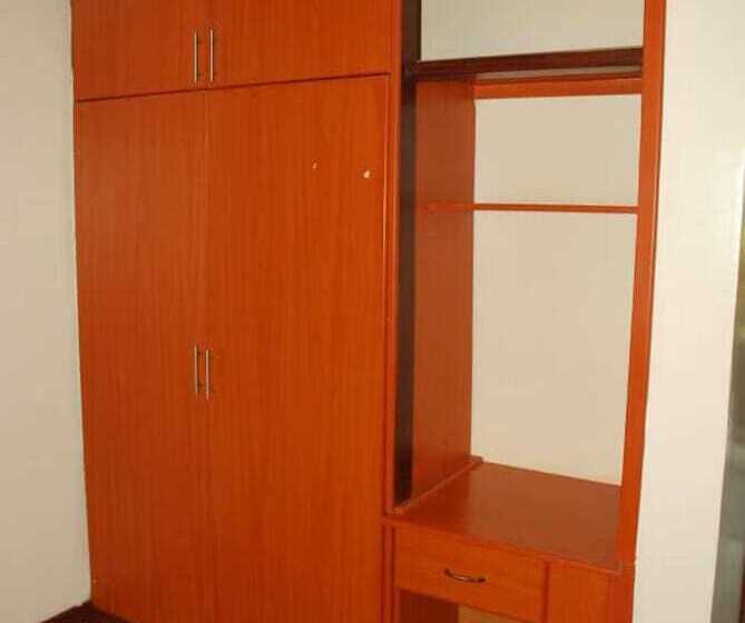 Отель New Palm Royal