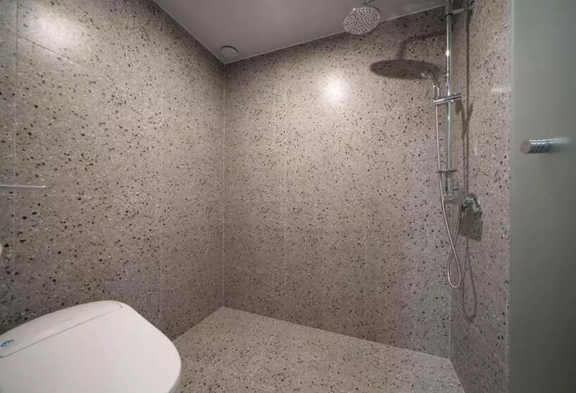 Hound Hotel Gimhae Samgye