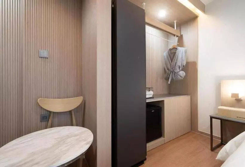 Hound Hotel Gimhae Samgye