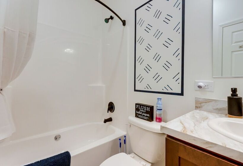 Private Dock + Fire Pit: Lake Of The Ozarks Home!