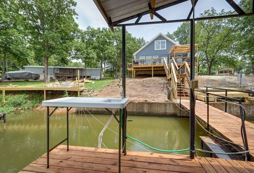 Private Dock + Fire Pit: Lake Of The Ozarks Home!