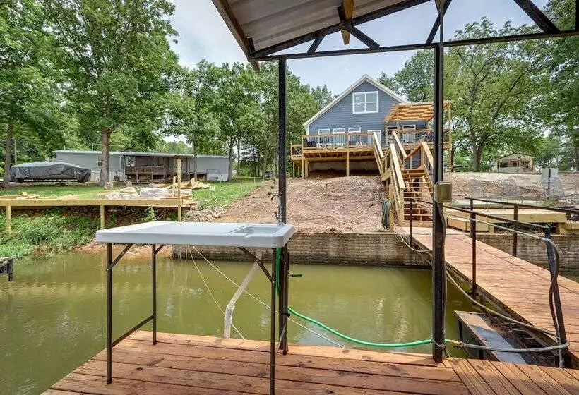 Private Dock + Fire Pit: Lake Of The Ozarks Home!
