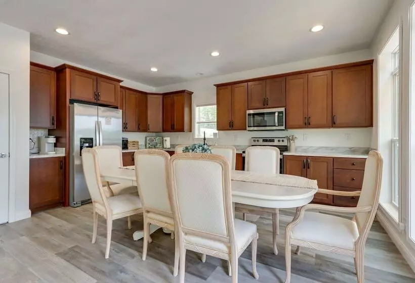 Private Dock + Fire Pit: Lake Of The Ozarks Home!