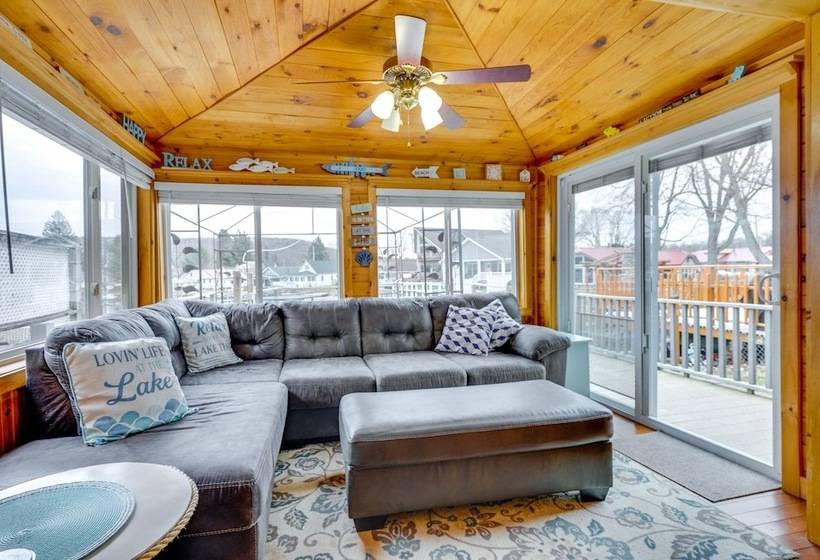 Lime Lake Cottage W/ Lakefront Deck & Dock!