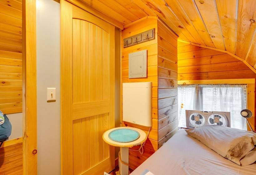 Lime Lake Cottage W/ Lakefront Deck & Dock!