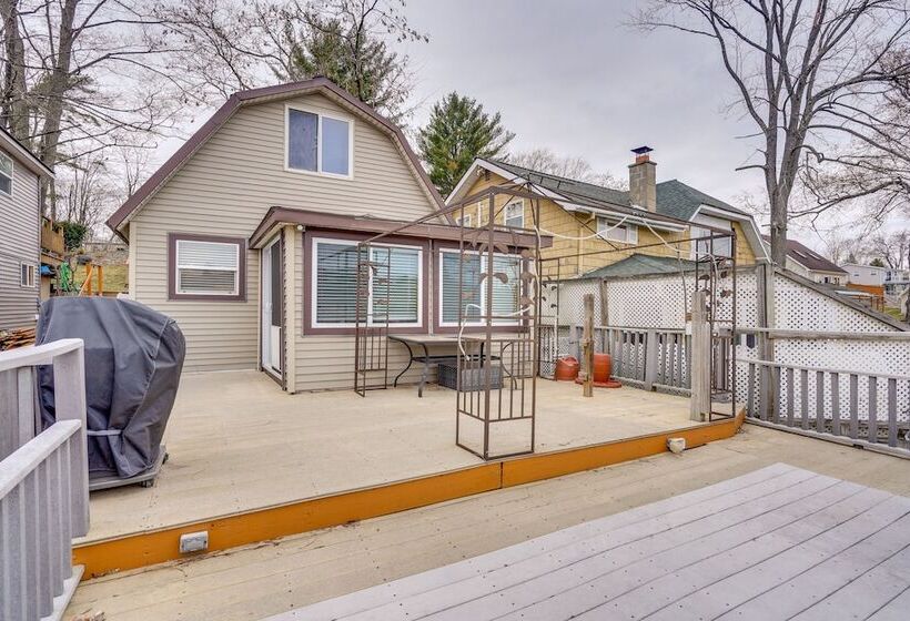 Lime Lake Cottage W/ Lakefront Deck & Dock!