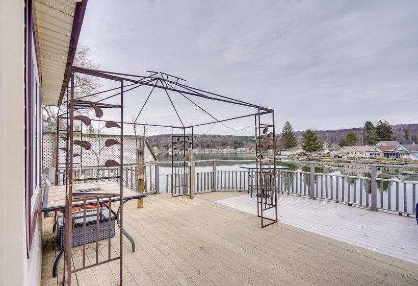Lime Lake Cottage W/ Lakefront Deck & Dock!