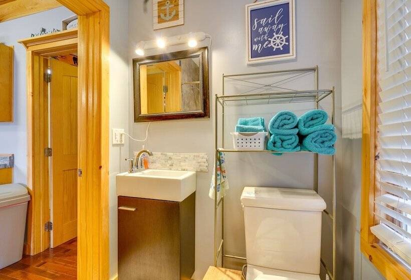 Lime Lake Cottage W/ Lakefront Deck & Dock!