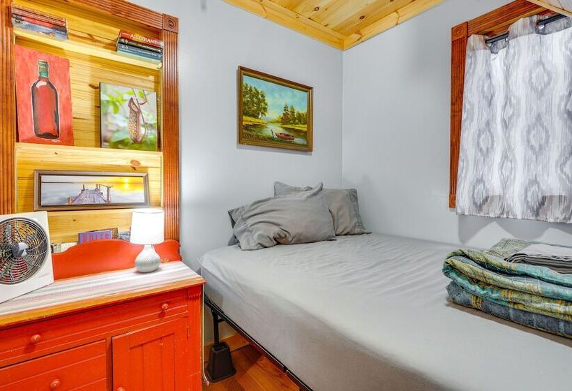 Lime Lake Cottage W/ Lakefront Deck & Dock!