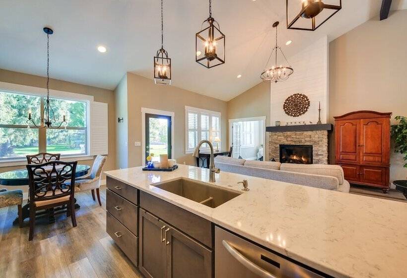 Modern Sandpoint Home W/ Lake Pend Oreille View!