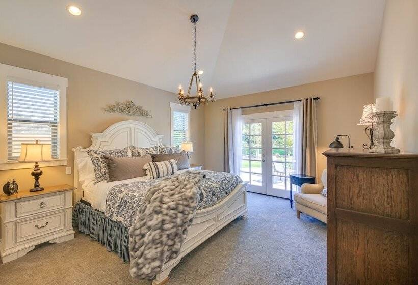 Modern Sandpoint Home W/ Lake Pend Oreille View!