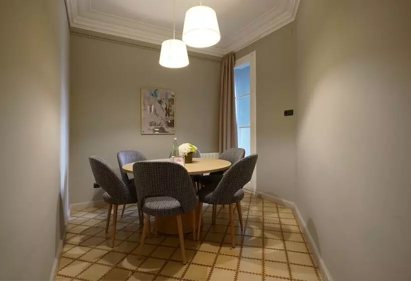 Numa I Caja Apartments