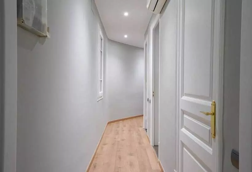 Numa I Caja Apartments