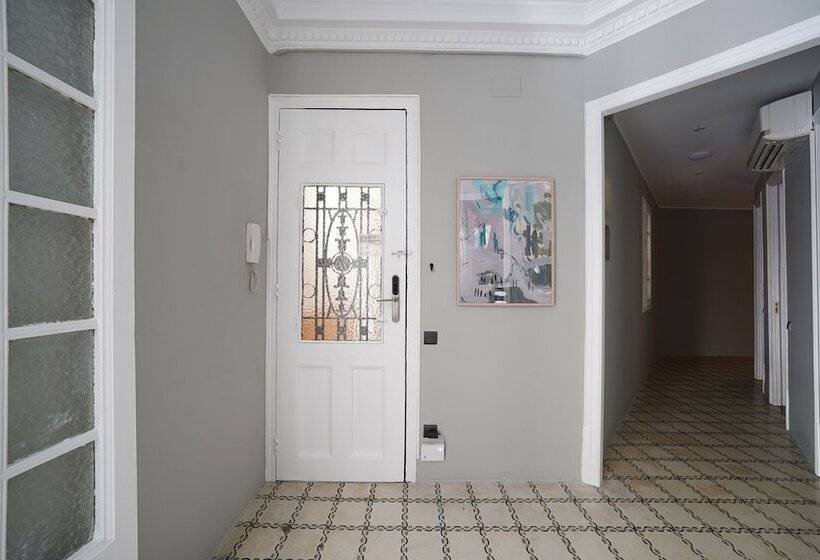 Numa I Caja Apartments