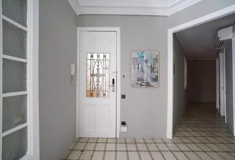 Numa I Caja Apartments