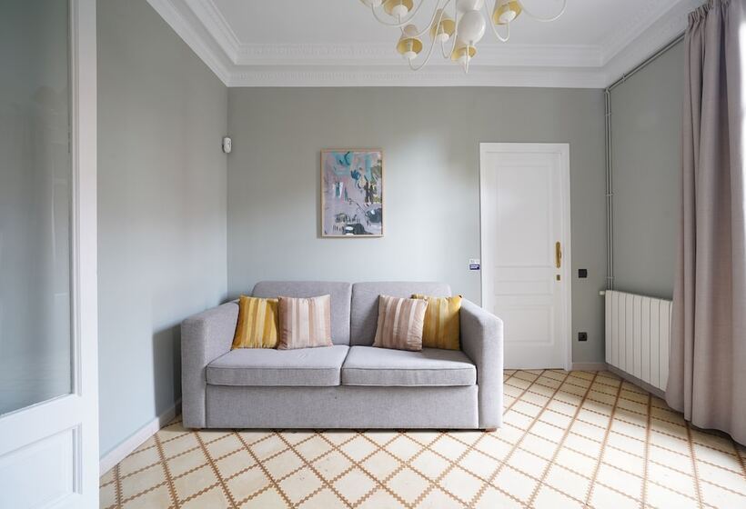 Numa I Caja Apartments