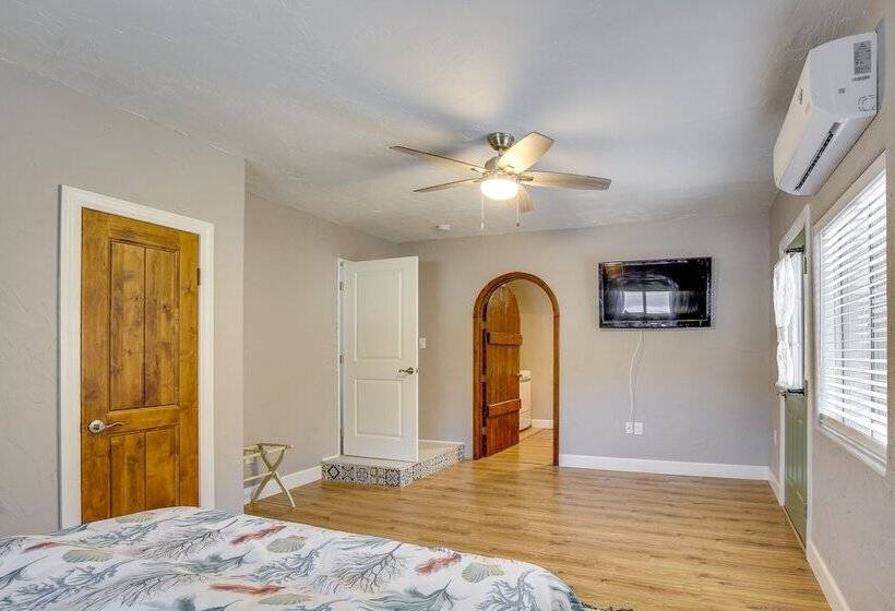 Palm Desert Home W/ Pool, Near Shops On El Paseo!