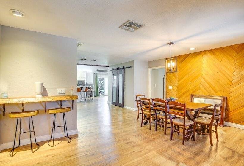 Palm Desert Home W/ Pool, Near Shops On El Paseo!