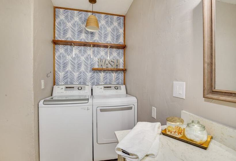 Palm Desert Home W/ Pool, Near Shops On El Paseo!