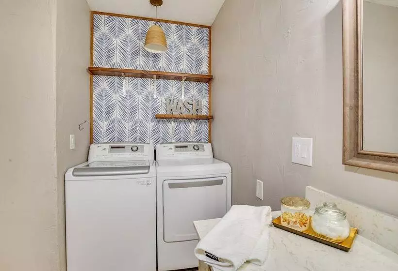 Palm Desert Home W/ Pool, Near Shops On El Paseo!