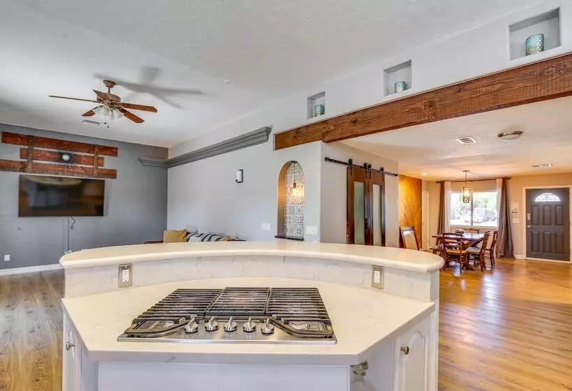 Palm Desert Home W/ Pool, Near Shops On El Paseo!