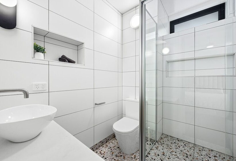 Peppertree Apartments