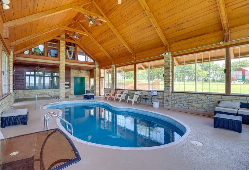 Mtn View Shirley Pool House: Pets Welcome!