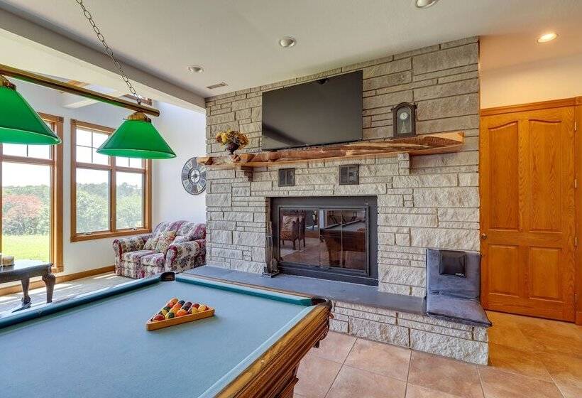 Mtn View Shirley Pool House: Pets Welcome!