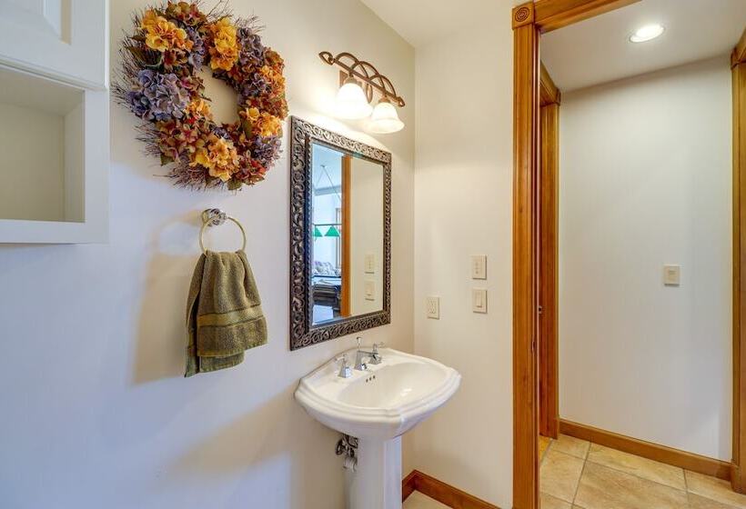 Mtn View Shirley Pool House: Pets Welcome!