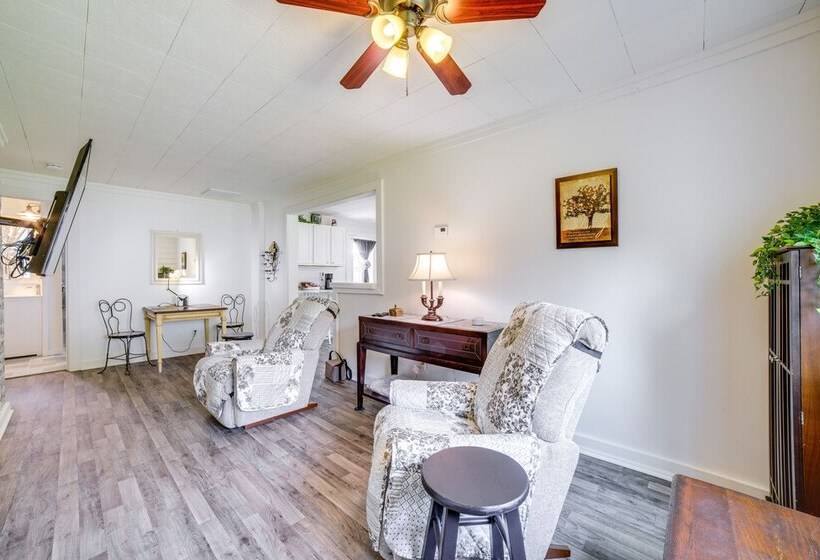 Private Plainfield Retreat W/ Gas Grill + Patio