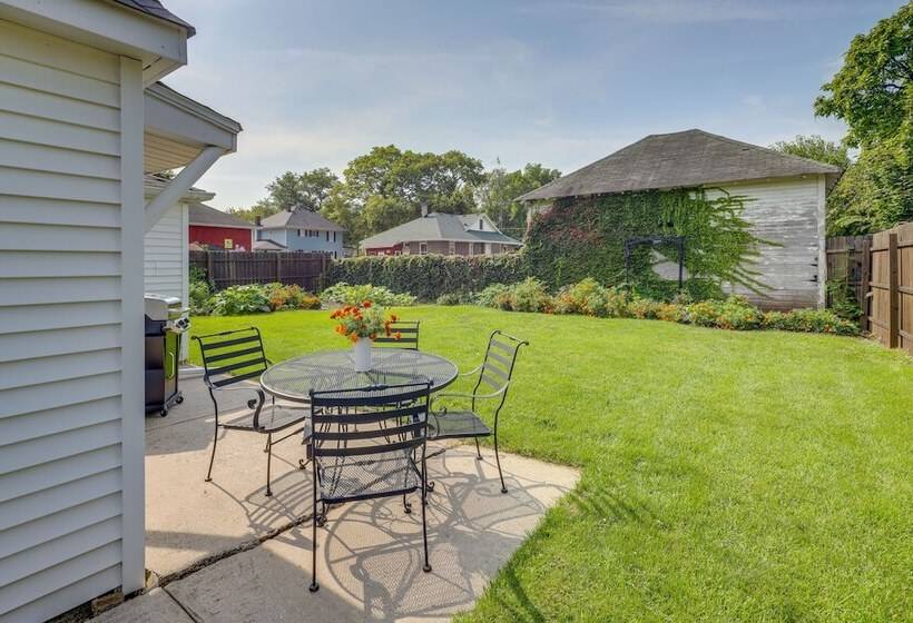 Private Plainfield Retreat W/ Gas Grill + Patio