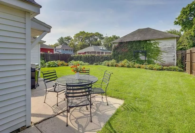 Private Plainfield Retreat W/ Gas Grill + Patio