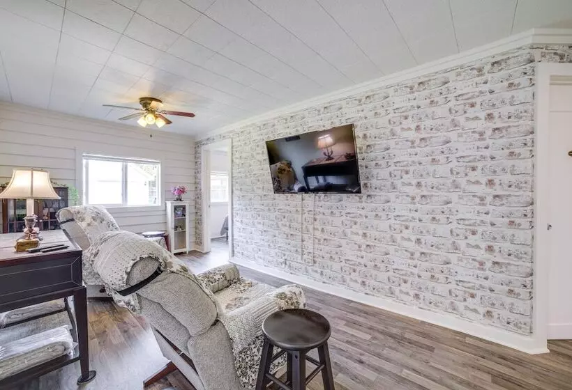 Private Plainfield Retreat W/ Gas Grill + Patio