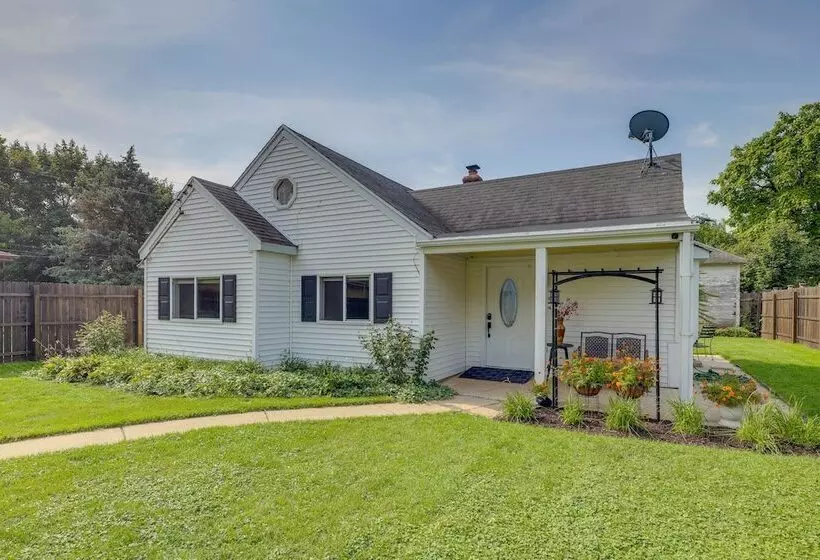 Private Plainfield Retreat W/ Gas Grill + Patio