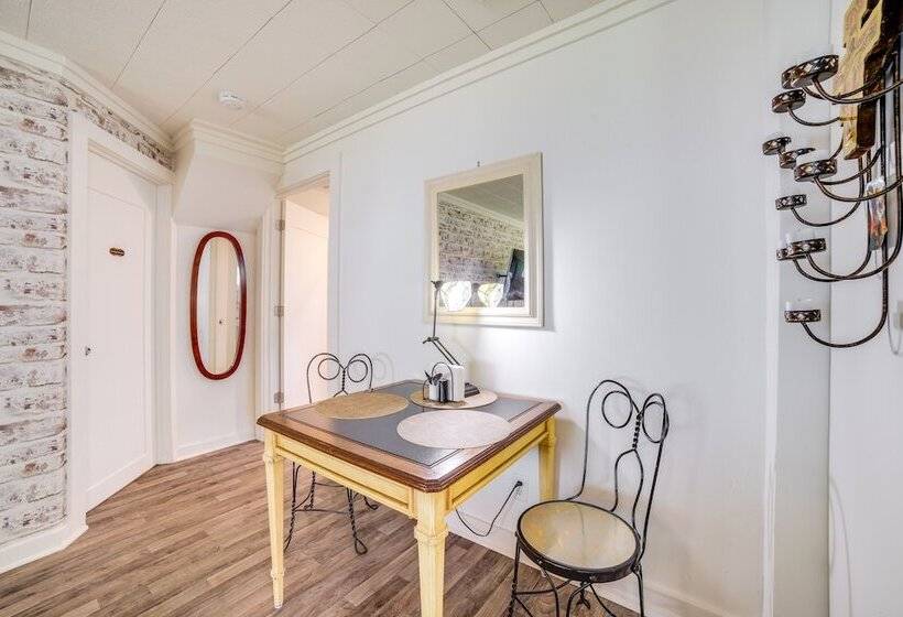 Private Plainfield Retreat W/ Gas Grill + Patio