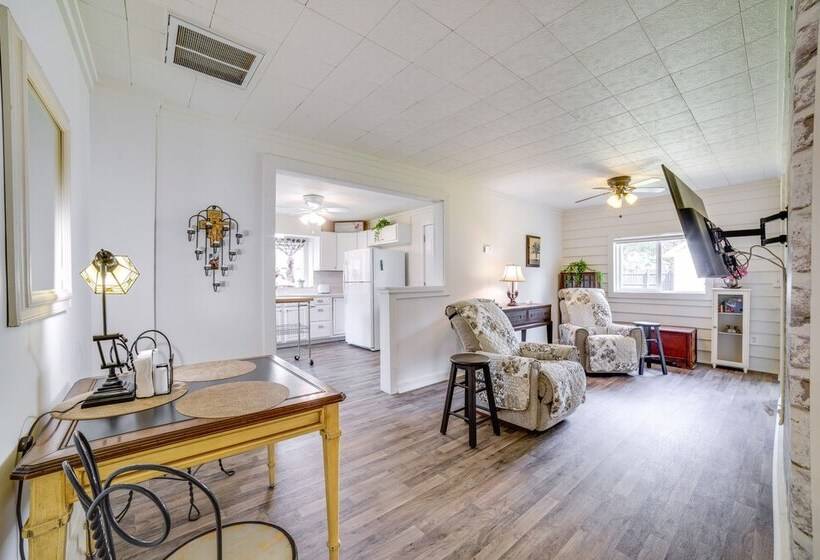 Private Plainfield Retreat W/ Gas Grill + Patio