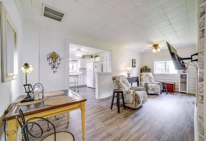 Private Plainfield Retreat W/ Gas Grill + Patio