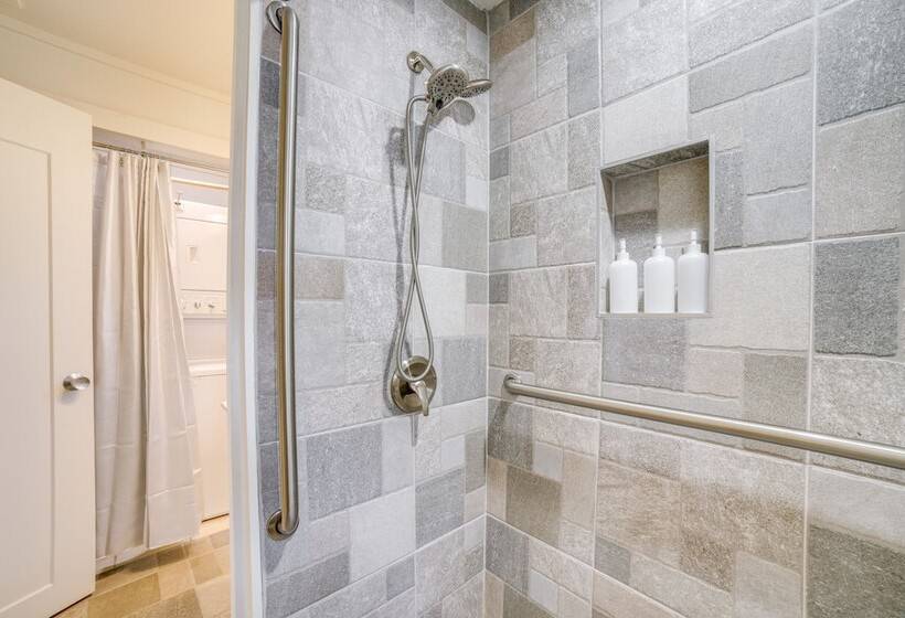 Private Plainfield Retreat W/ Gas Grill + Patio