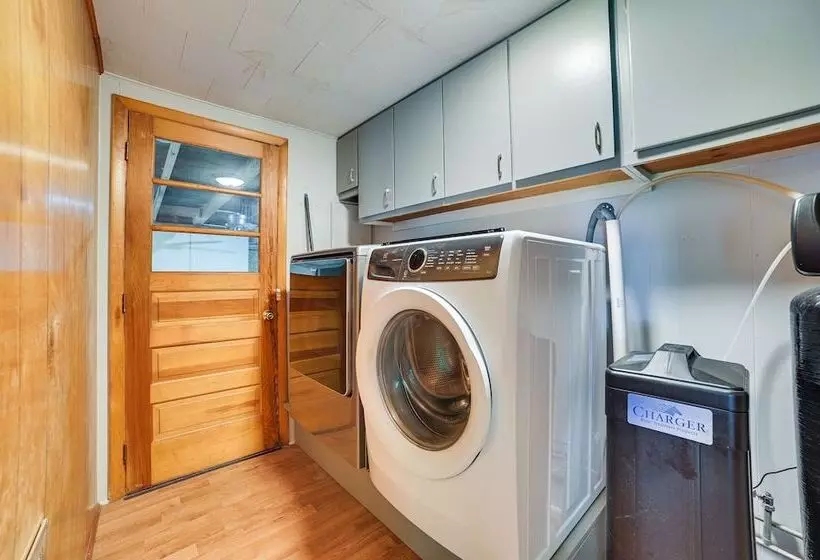 Prudenville Family Home W/ Game Room & Fire Pit!