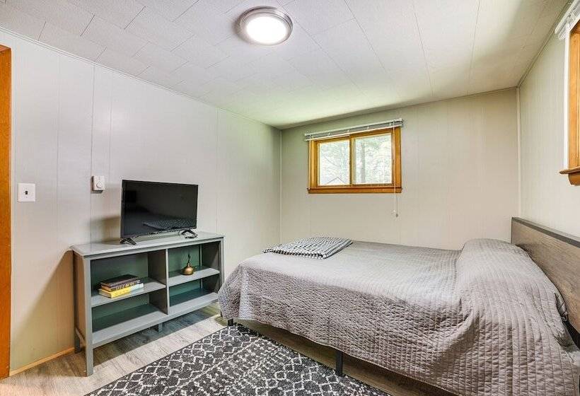 Prudenville Family Home W/ Game Room & Fire Pit!