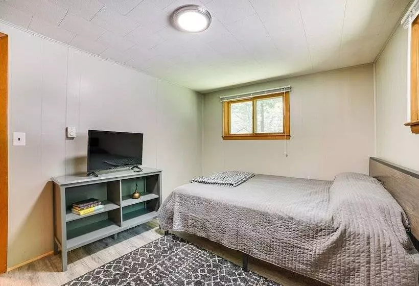 Prudenville Family Home W/ Game Room & Fire Pit!