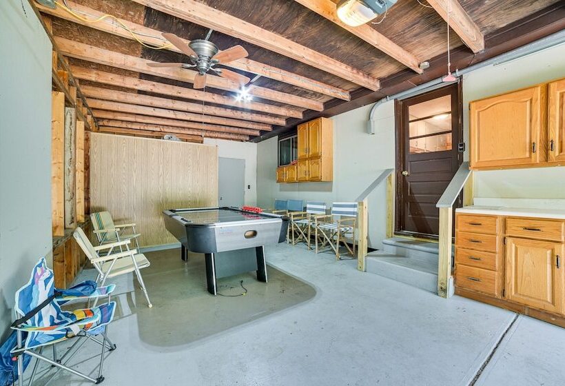Prudenville Family Home W/ Game Room & Fire Pit!