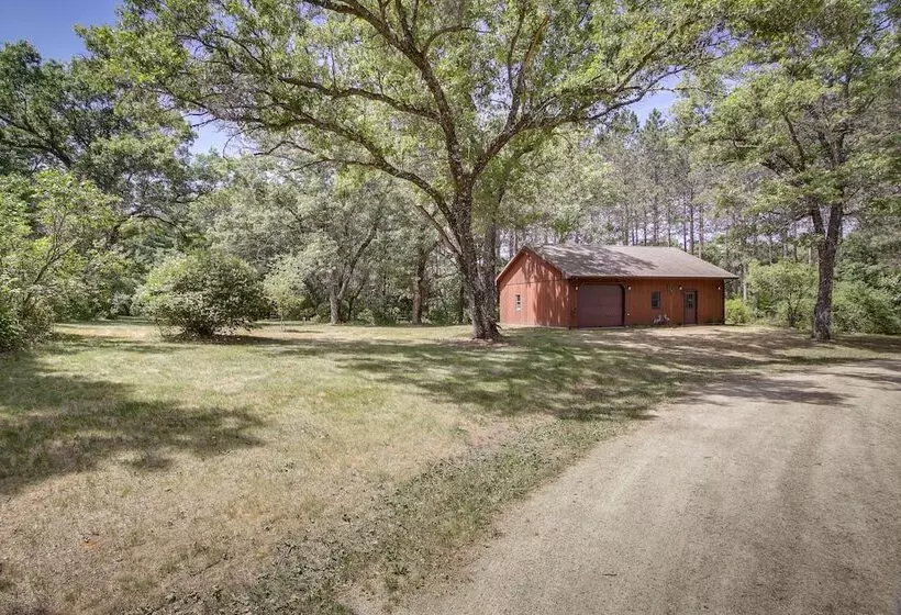Secluded Wautoma Home W/ Fire Pit!