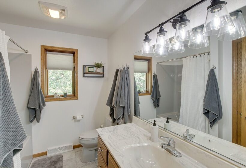 Secluded Wautoma Home W/ Fire Pit!