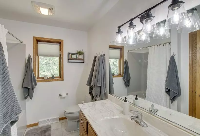 Secluded Wautoma Home W/ Fire Pit!